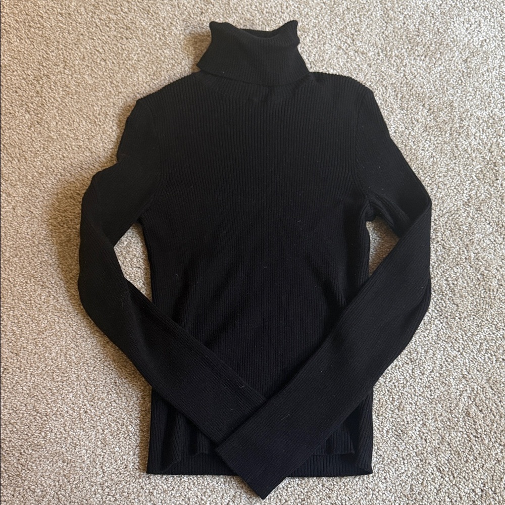 H&M Divided Ribbed Turtle Neck Long Sleeve Top Size Small